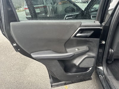 2023 Mitsubishi Outlander ES