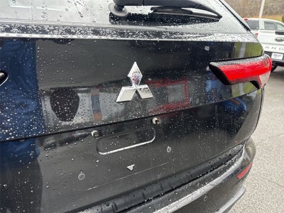 2023 Mitsubishi Outlander ES