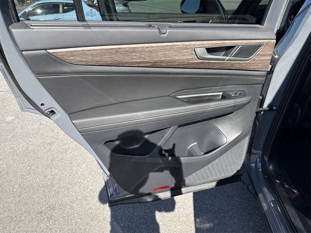 2025 Volkswagen Atlas 2.0T SEL