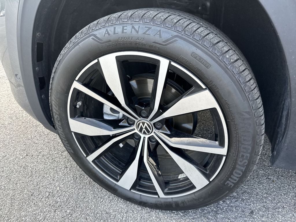 2024 Volkswagen Atlas Cross Sport 2.0T SEL Premium R-Line