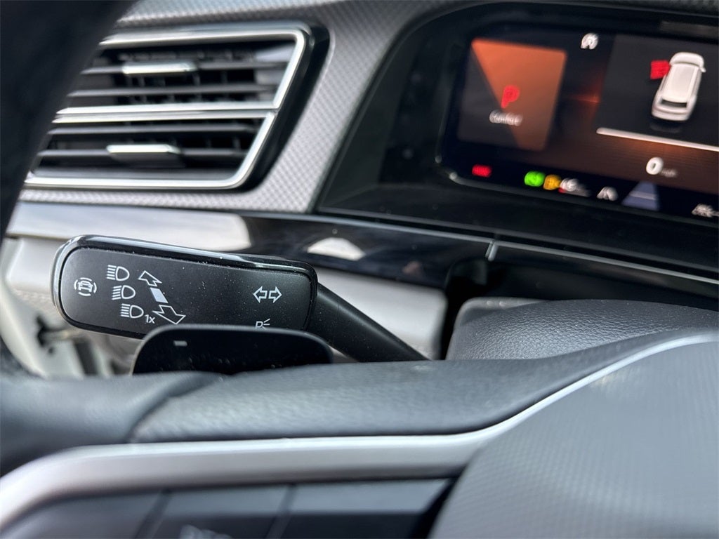 2024 Volkswagen Atlas 2.0T Peak Edition SEL