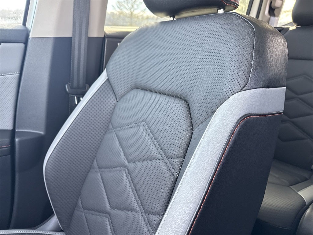 2024 Volkswagen Atlas 2.0T Peak Edition SEL