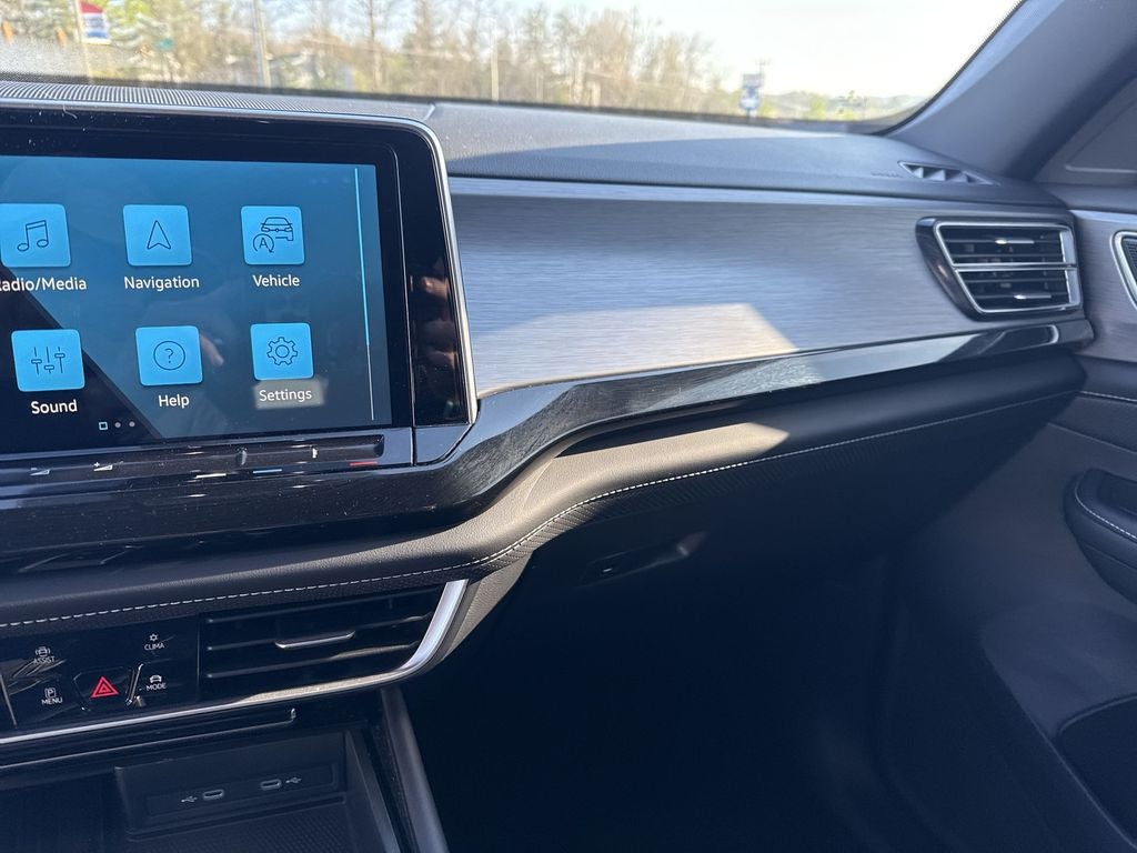 2025 Volkswagen Atlas Cross Sport 2.0T SE w/Technology