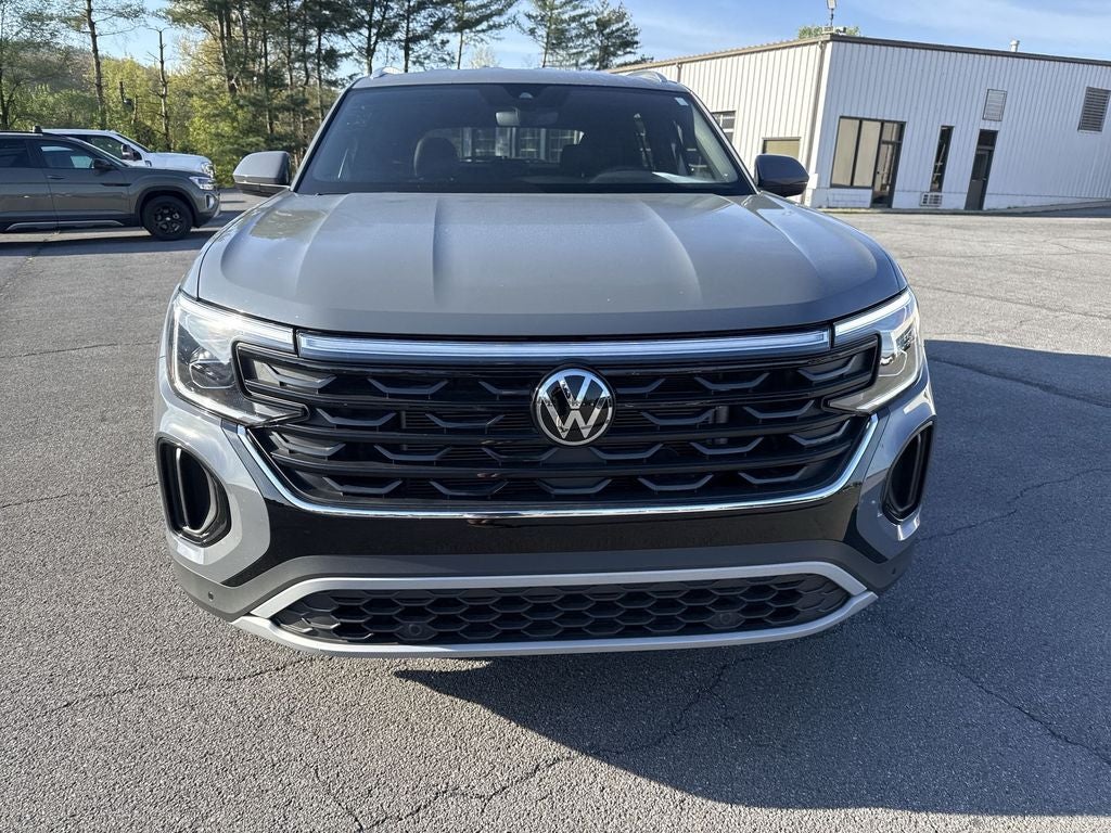 2025 Volkswagen Atlas Cross Sport 2.0T SE w/Technology