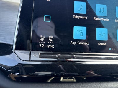 2025 Volkswagen Atlas Cross Sport 2.0T SE w/Technology