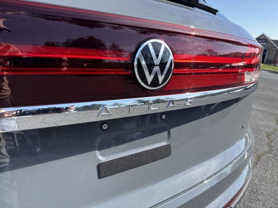 2025 Volkswagen Atlas Cross Sport 2.0T SE w/Technology
