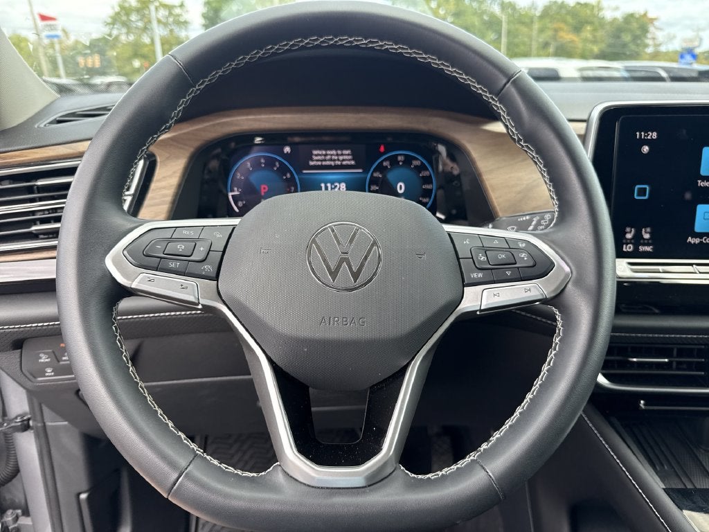 2026 Volkswagen Atlas SE w/Technology
