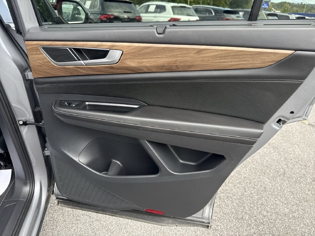 2026 Volkswagen Atlas SE w/Technology