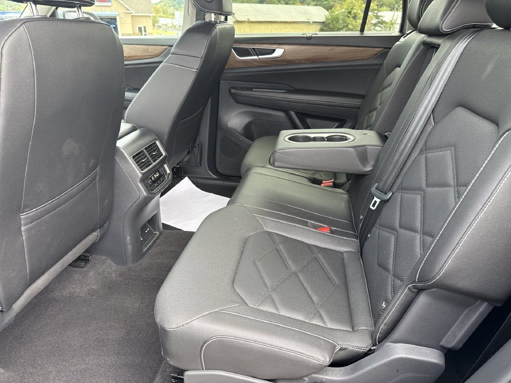 2026 Volkswagen Atlas SE w/Technology
