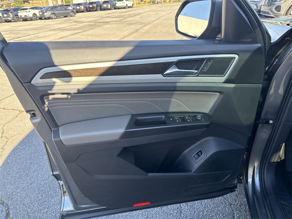 2021 Volkswagen Atlas 3.6L V6 SE w/Technology