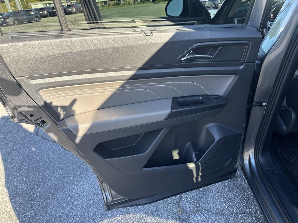 2021 Volkswagen Atlas 3.6L V6 SE w/Technology