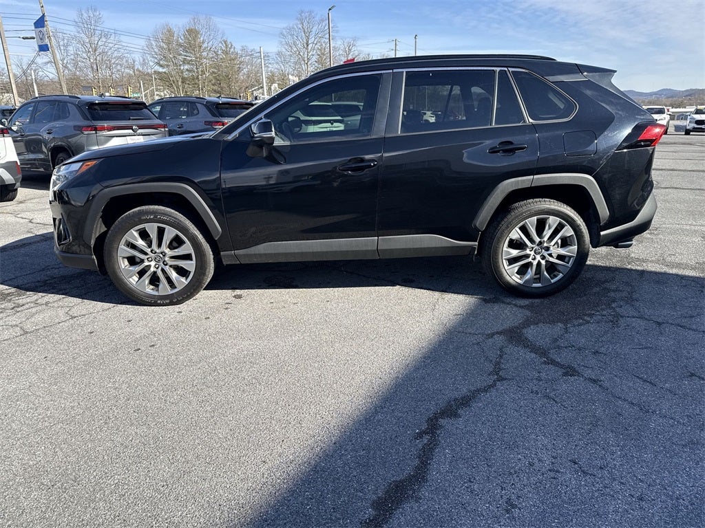 2022 Toyota RAV4 XLE Premium