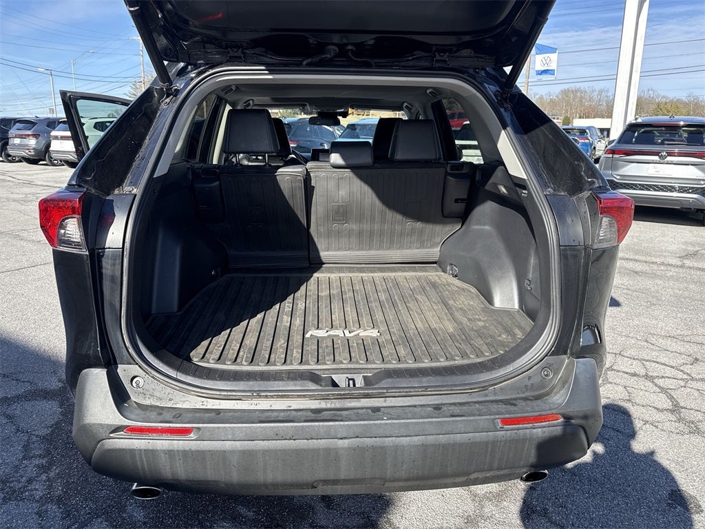 2022 Toyota RAV4 XLE Premium