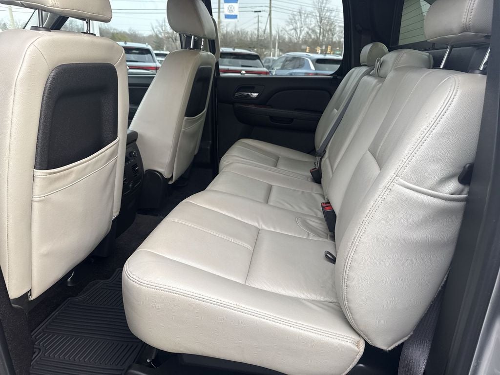 2013 Chevrolet Avalanche 1500 LS