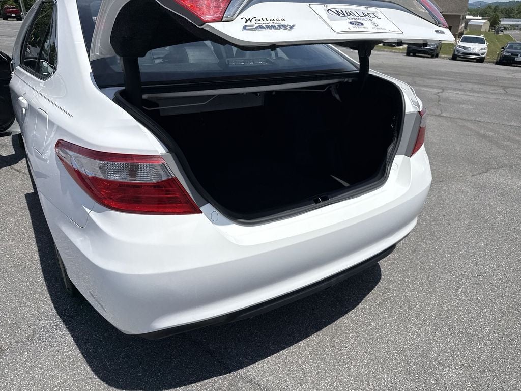 2015 Toyota Camry SE